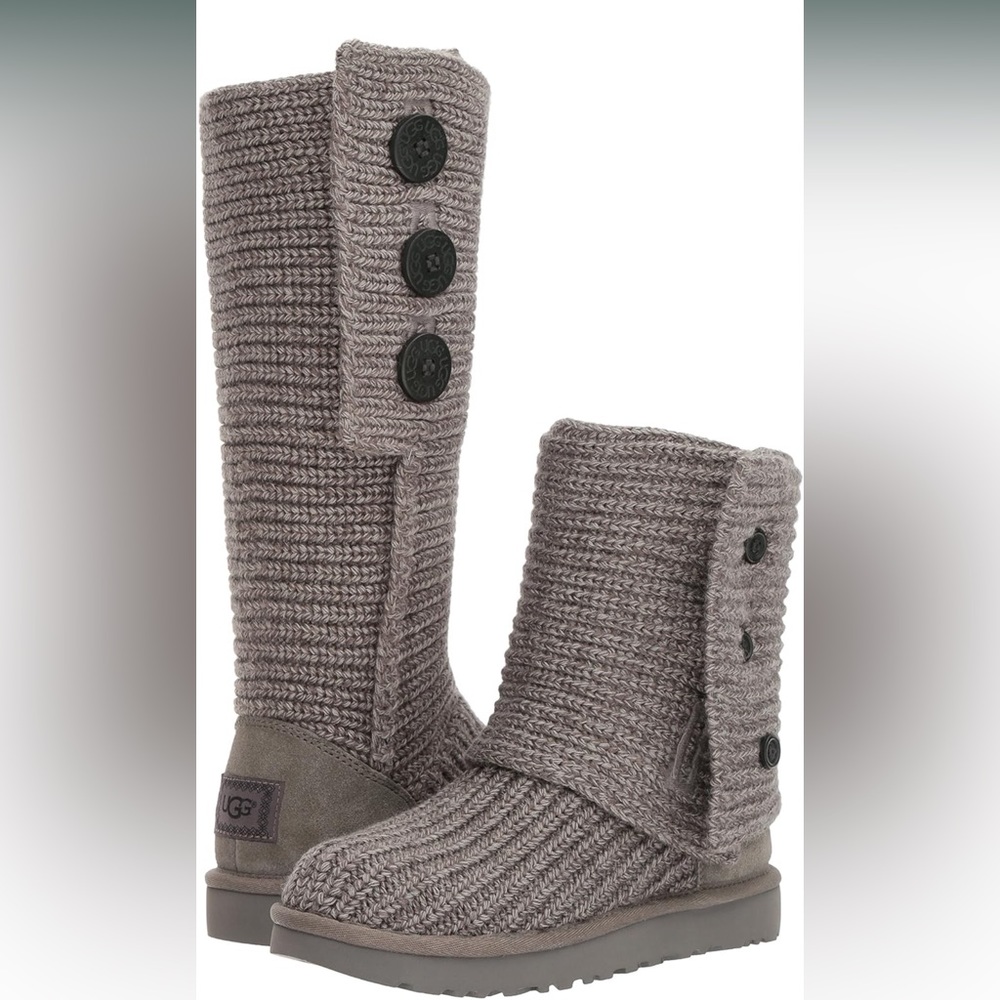 UGG women’s classic cardy boots
